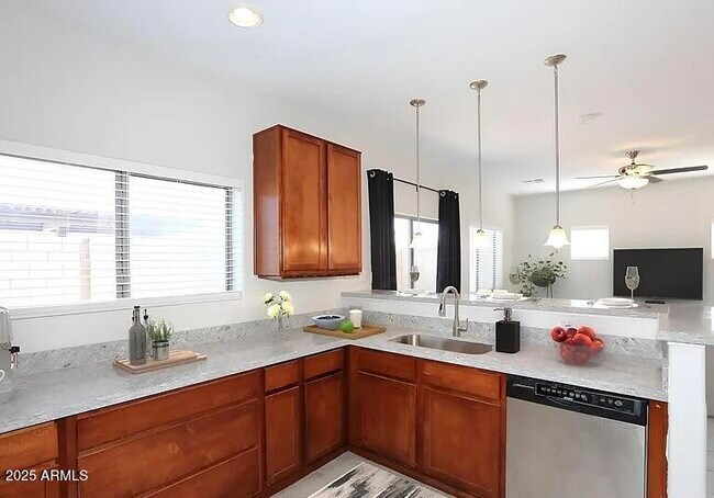 2929 N 37th St in Phoenix, AZ - Building Photo - Building Photo