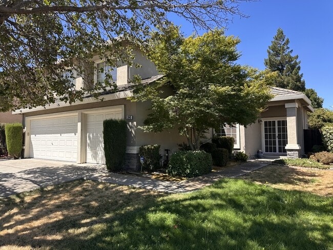 2645 Harlow St in Tracy, CA - Building Photo - Building Photo