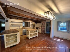 120 S Main St in Hanover, NH - Building Photo
