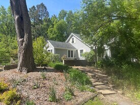 1070 N Warren St, Unit North in Gary, IN - Building Photo