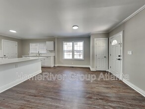 15 Harlan Rd SW in Atlanta, GA - Foto de edificio - Building Photo