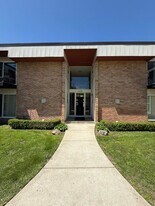 4190 Rochester Rd in Royal Oak, MI - Building Photo