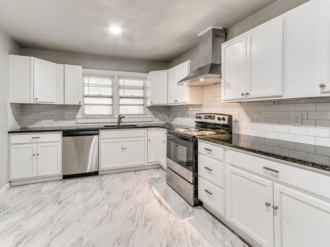 3145 NW 47th St