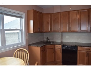 13 Sanger St, Unit 11 Sanger in Medford, MA - Building Photo - Building Photo