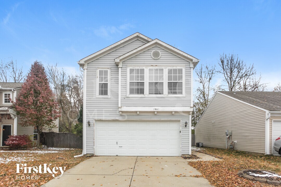 5982 Redcliff N Ln in Plainfield, IN - Foto de edificio