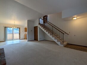 196 62nd Pl in Springfield, OR - Building Photo - Building Photo