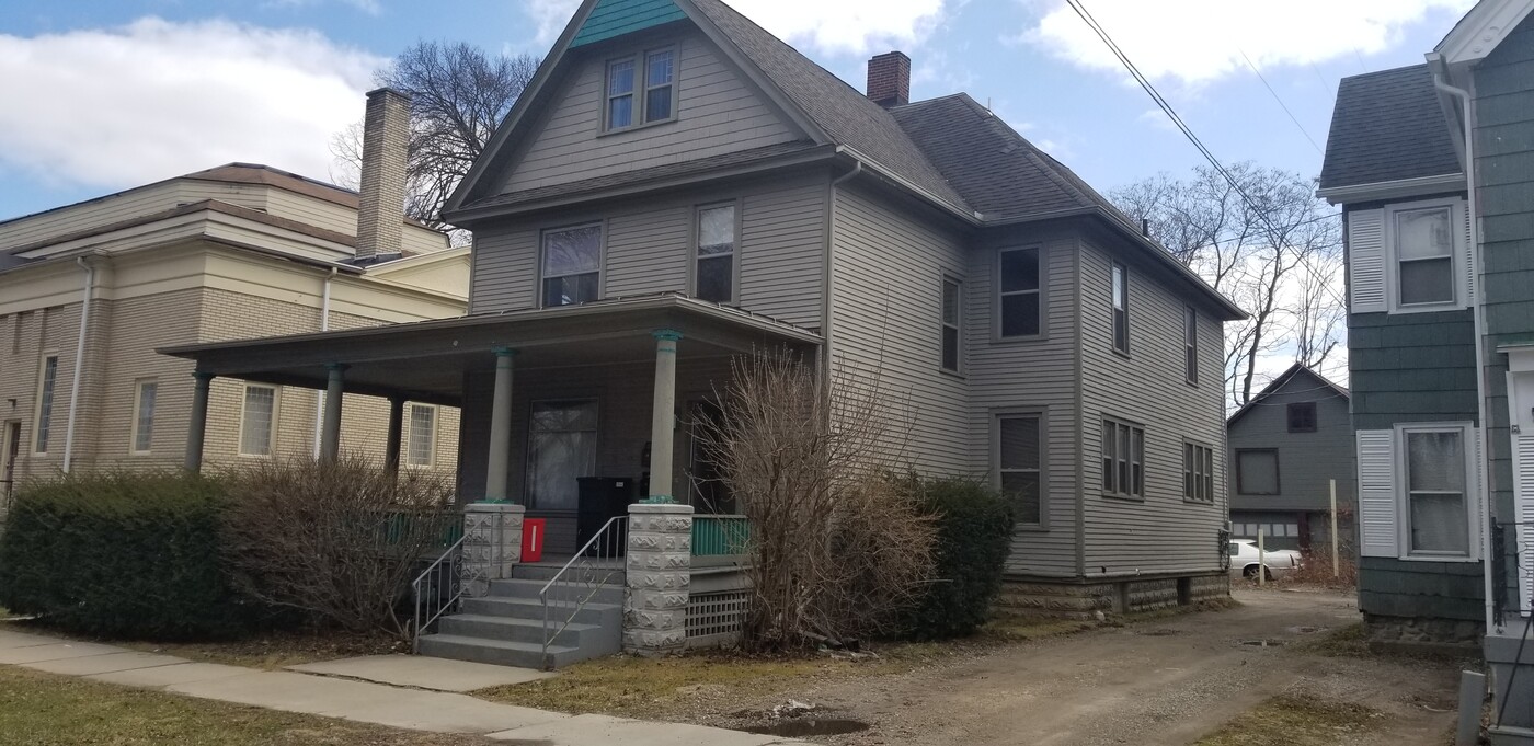 309 Washtenaw Ave, Unit #3 in Ypsilanti, MI - Building Photo