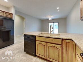 10960 E Monte Ave in Mesa, AZ - Foto de edificio - Building Photo