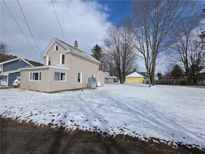 9 Factory St in Maryland, NY - Building Photo - Building Photo