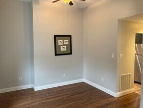 1203 N W Ave, Unit 102 in Pittsburgh, PA - Foto de edificio - Building Photo