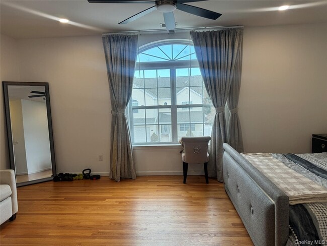 221 Rivendell Ct in Melville, NY - Building Photo - Building Photo