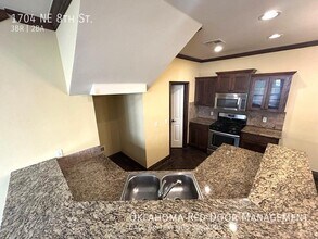 1704 NE 8th St in Oklahoma City, OK - Building Photo - Building Photo
