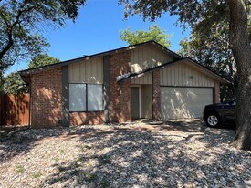5405 Duchess Ct in Lake Dallas, TX - Building Photo