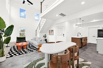 124 Edgewood St in Houston, TX - Building Photo - Building Photo