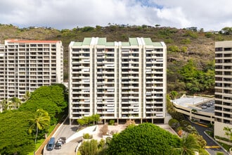 Naniwa Gardens in Honolulu, HI - Building Photo - Building Photo