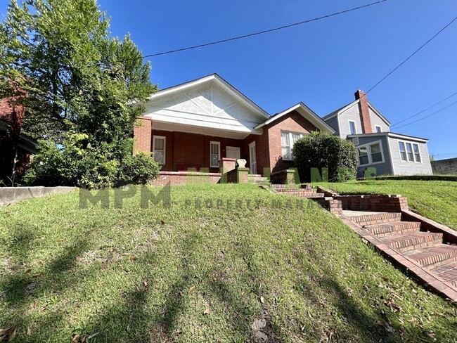 2441 Gervais St in Columbia, SC - Building Photo - Building Photo
