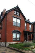 1045 S 6th St in Louisville, KY - Foto de edificio - Building Photo