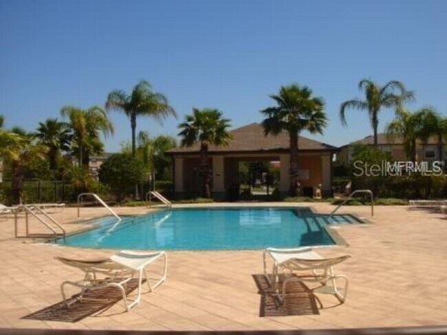2637 Oleander Lakes Dr in Brandon, FL - Building Photo - Building Photo
