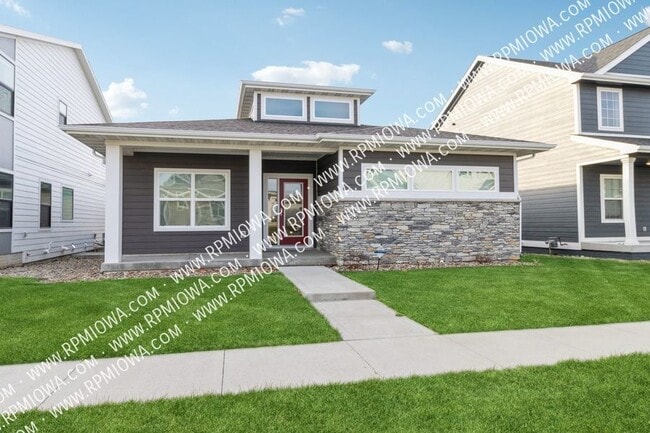property at 499 S Bluestone Way