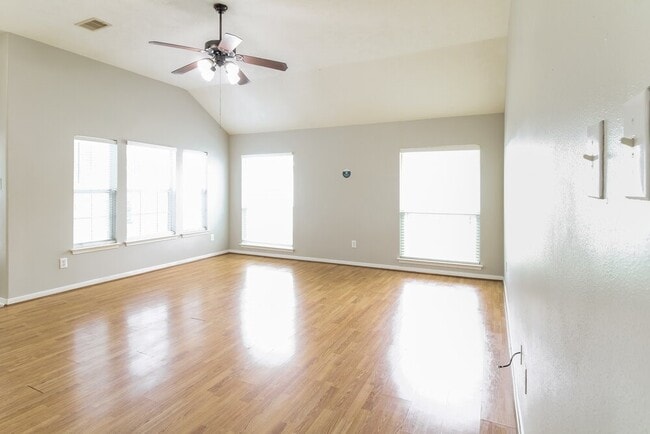 5714 Straight Way in Houston, TX - Building Photo - Building Photo