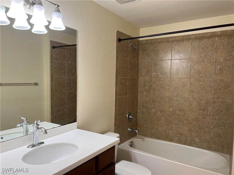 4165 Madison St in Ave Maria, FL - Building Photo