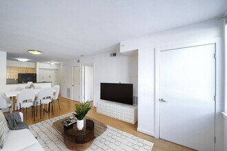 1000 New Jersey Ave SE in Washington, DC - Building Photo - Building Photo