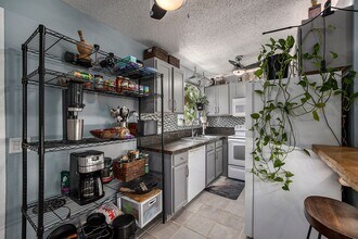 2700 S Holly St in Denver, CO - Building Photo - Building Photo
