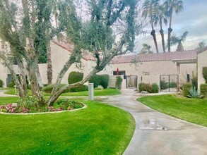 118 Racquet Club Dr S in Rancho Mirage, CA - Building Photo - Building Photo