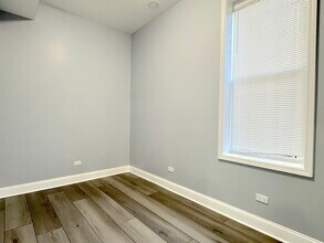 1341 N Ashland Ave in Chicago, IL - Building Photo - Building Photo