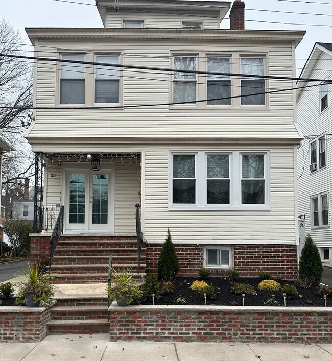 33 Boyden Pky S Rentals in Maplewood, NJ