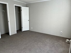 6 Canary Hill Dr in Orion Township, MI - Foto de edificio - Building Photo