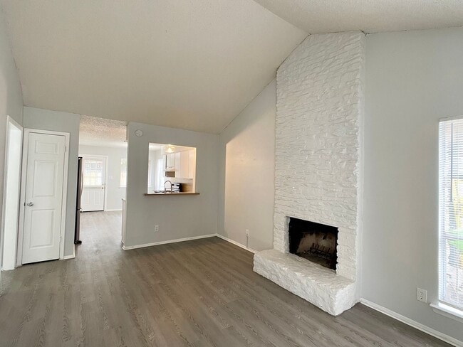 1006 Bird Creek Dr in Austin, TX - Building Photo - Building Photo