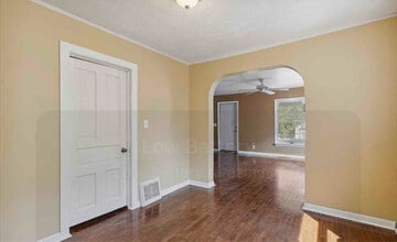 823 Maryland Ave in Lansing, MI - Building Photo - Building Photo