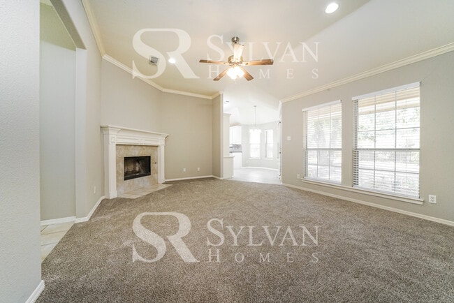 1109 Greenwood Ct in Hurst, TX - Building Photo - Building Photo