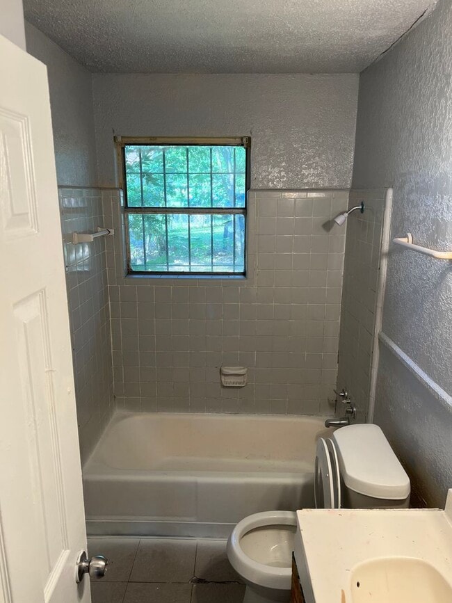 property at 749 Navaho Trail