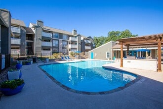 Sedona Canyon in San Antonio, TX - Foto de edificio - Building Photo