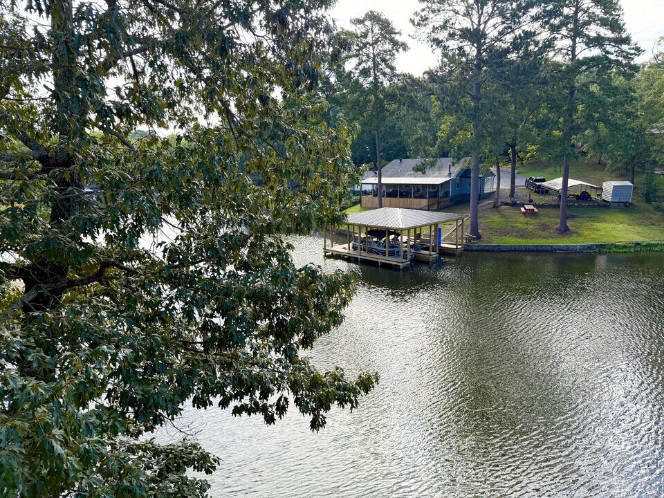 1201 Airport Rd in Hot Springs, AR - Building Photo