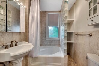 56 Warren Ave in Woburn, MA - Building Photo - Building Photo