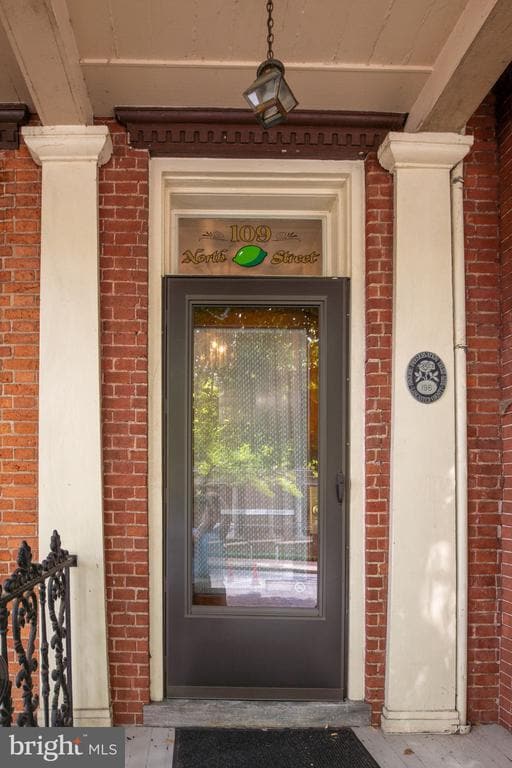 property at 109 N Lime St