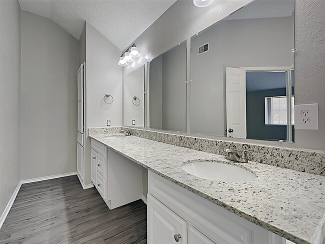 property at 22723 Brafferton Ln