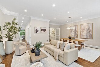 33 Winthrop Rd in Brookline, MA - Building Photo - Building Photo