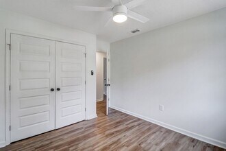 31 Beaver Run Dr in Savannah, GA - Building Photo - Building Photo