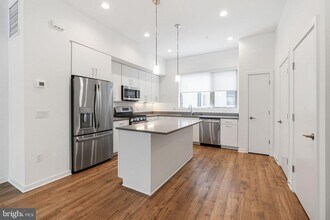 3126 Pierview Ln in Philadelphia, PA - Building Photo - Building Photo