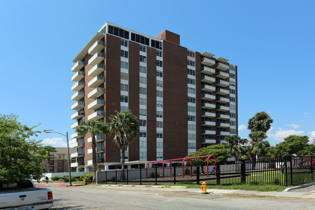 The Cliff House in Corpus Christi, TX - Building Photo