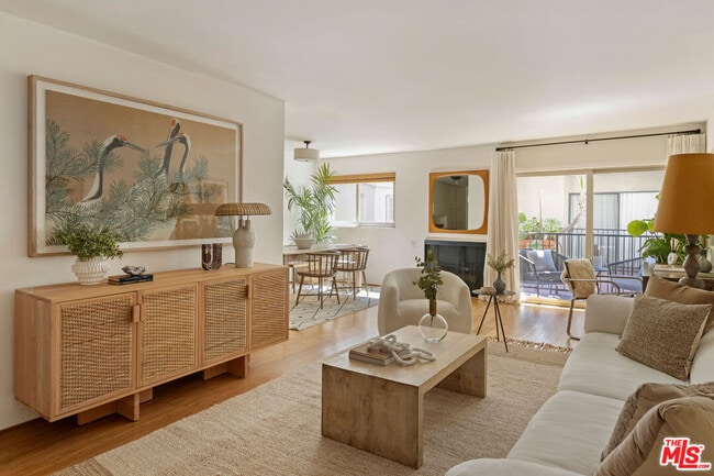 2929 Waverly Dr in Los Angeles, CA - Building Photo - Building Photo
