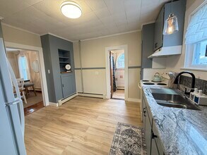 15 Summit St, Unit #1 in Stonington, CT - Building Photo - Building Photo