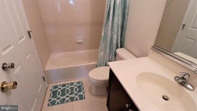 3207 Davinci Dr in Philadelphia, PA - Building Photo - Building Photo