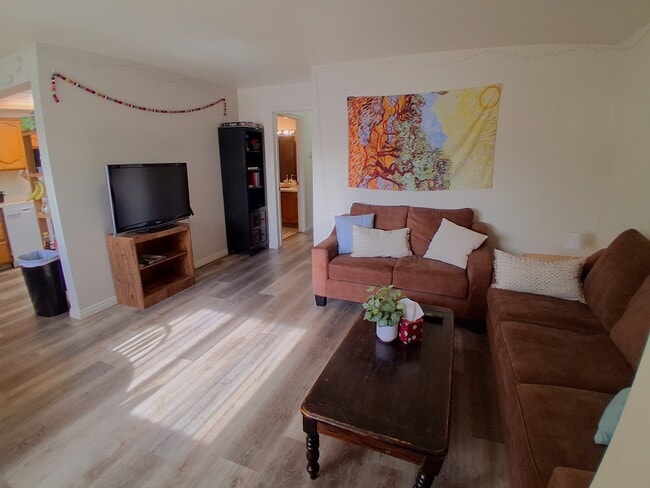 243 E 400 N in Provo, UT - Foto de edificio - Building Photo