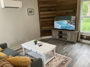 1504 Pierce St, Unit B in Lynchburg, VA - Building Photo - Building Photo