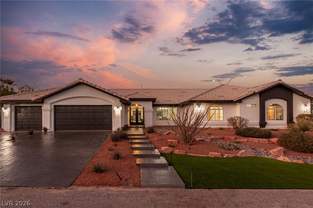 4785 N Grand Canyon Dr in Las Vegas, NV - Building Photo